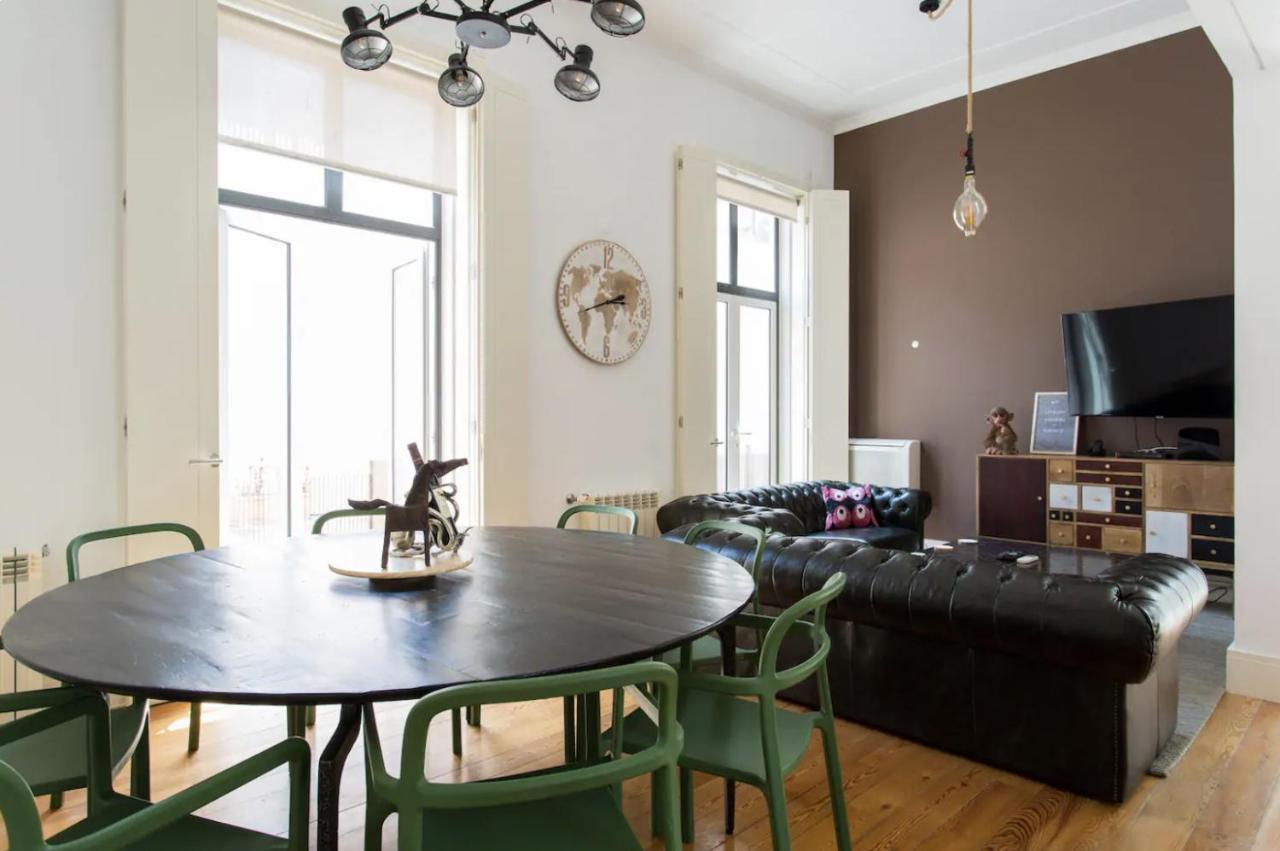 Beautiful 3-story House In Chiado With A 40m² Private Terrace Apartment *