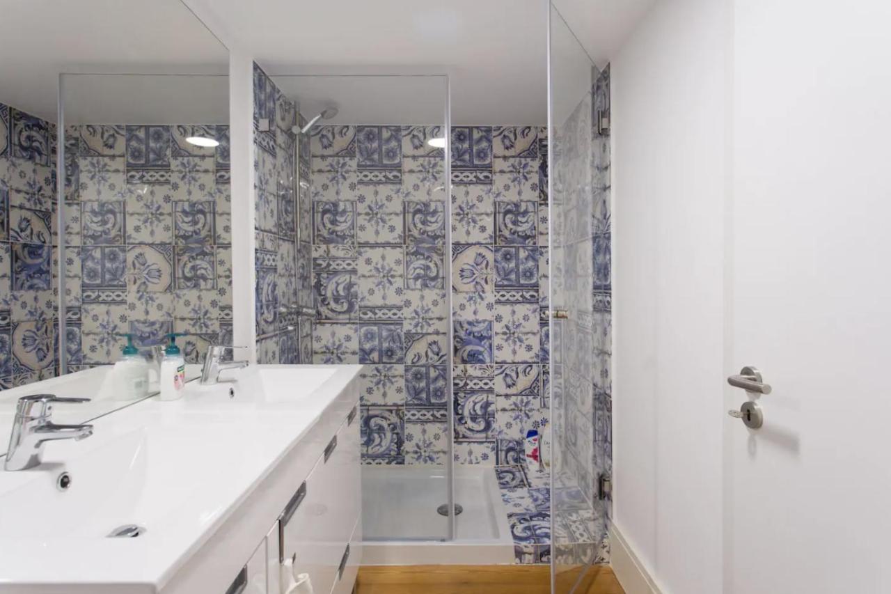 Beautiful 3-story House In Chiado With A 40m² Private Terrace Apartamento *