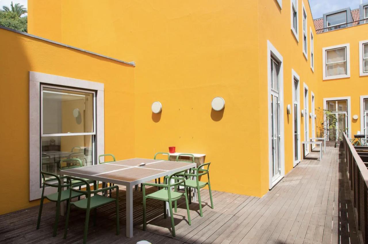 Beautiful 3-story House In Chiado With A 40m² Private Terrace Apartamento